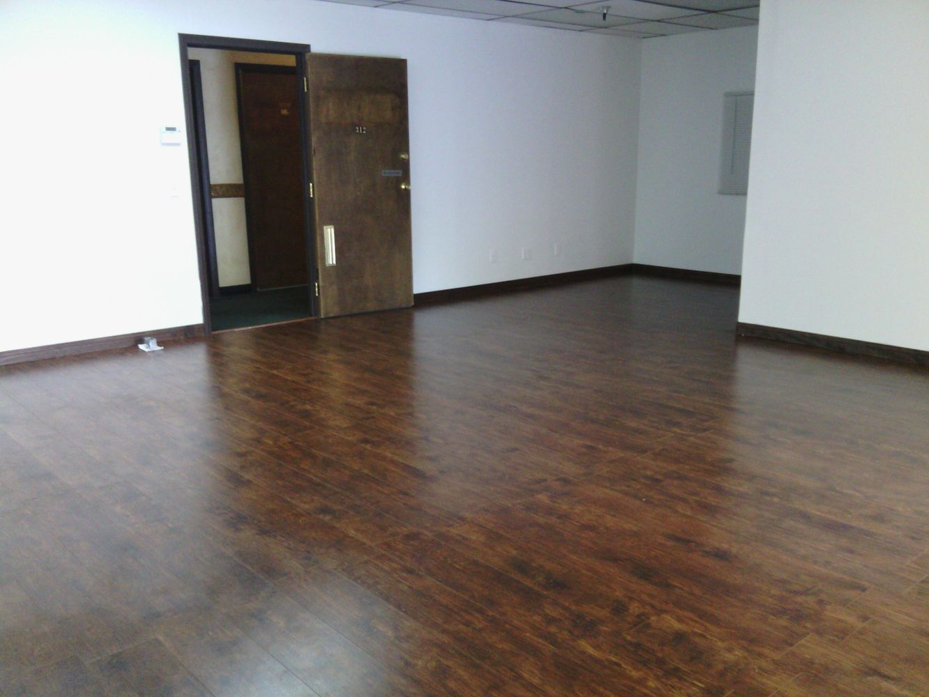 LARGE OPEN SPACE, PRIVATE OFFICE. SEVERAL USES